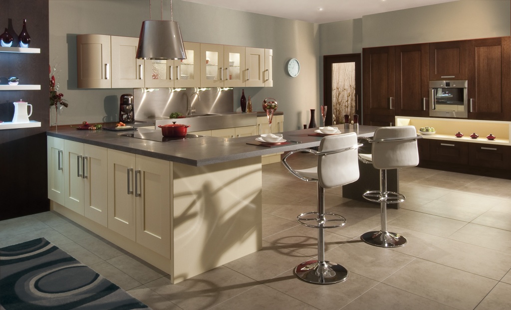 Clonmel Oak Wenge & Cream Kitchen